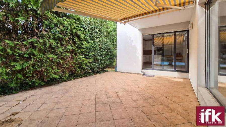 Horbourg-Wihr : Maison d'architecte d'exception avec piscine sur 12,54 ares - photo 9