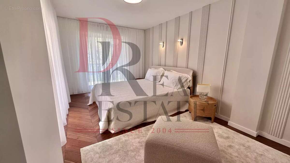 Appartement à ROQUEBRUNE-CAP-MARTIN