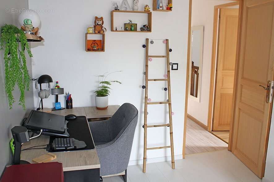 Maison à LA VARENNE