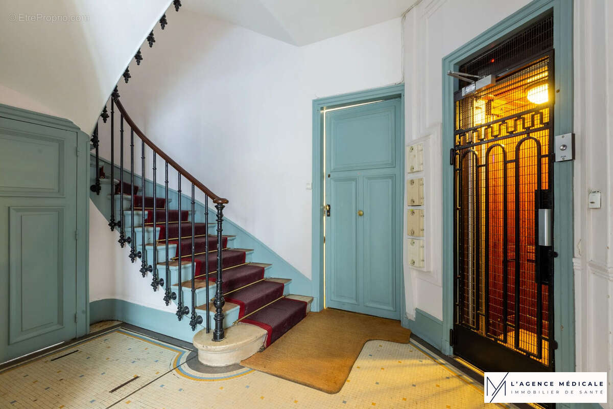 Commerce à PARIS-15E