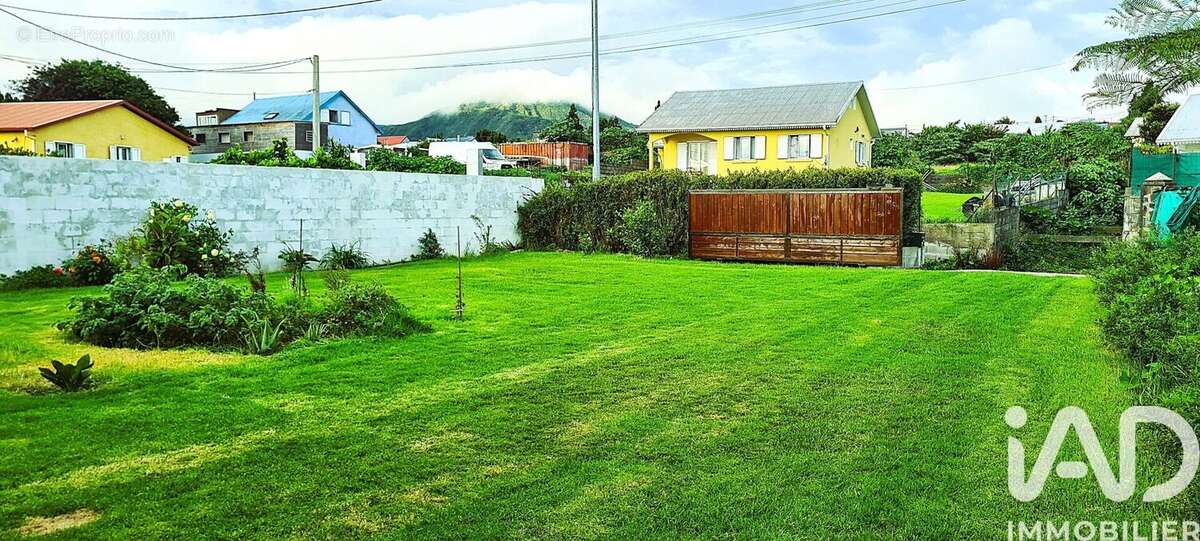 Photo 3 - Terrain à SAINT-PIERRE