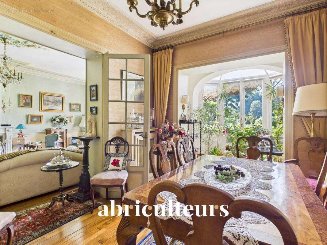 Appartement à PARIS-12E