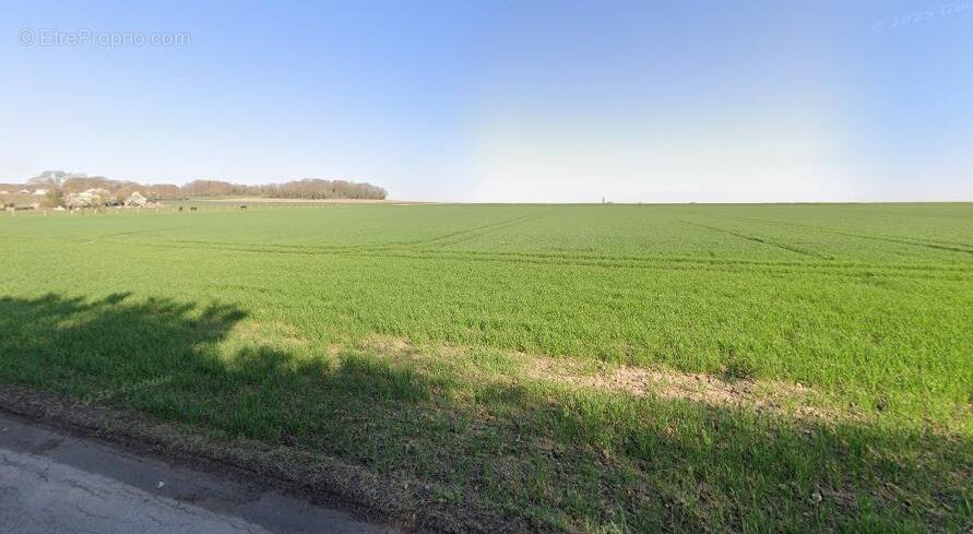 Terrain à MEZY-SUR-SEINE