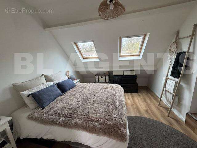 image5 - Maison à SAINT-SYMPHORIEN-LE-CHATEAU