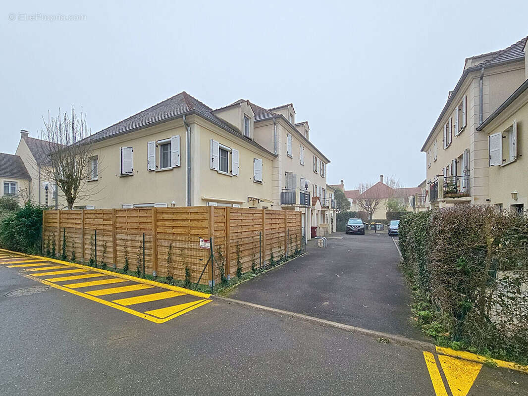 Appartement à BUSSY-SAINT-GEORGES