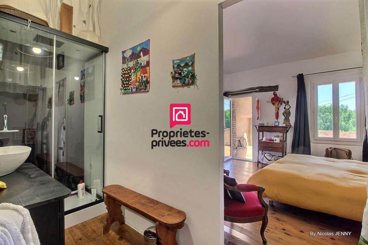 Maison à SUZE-LA-ROUSSE