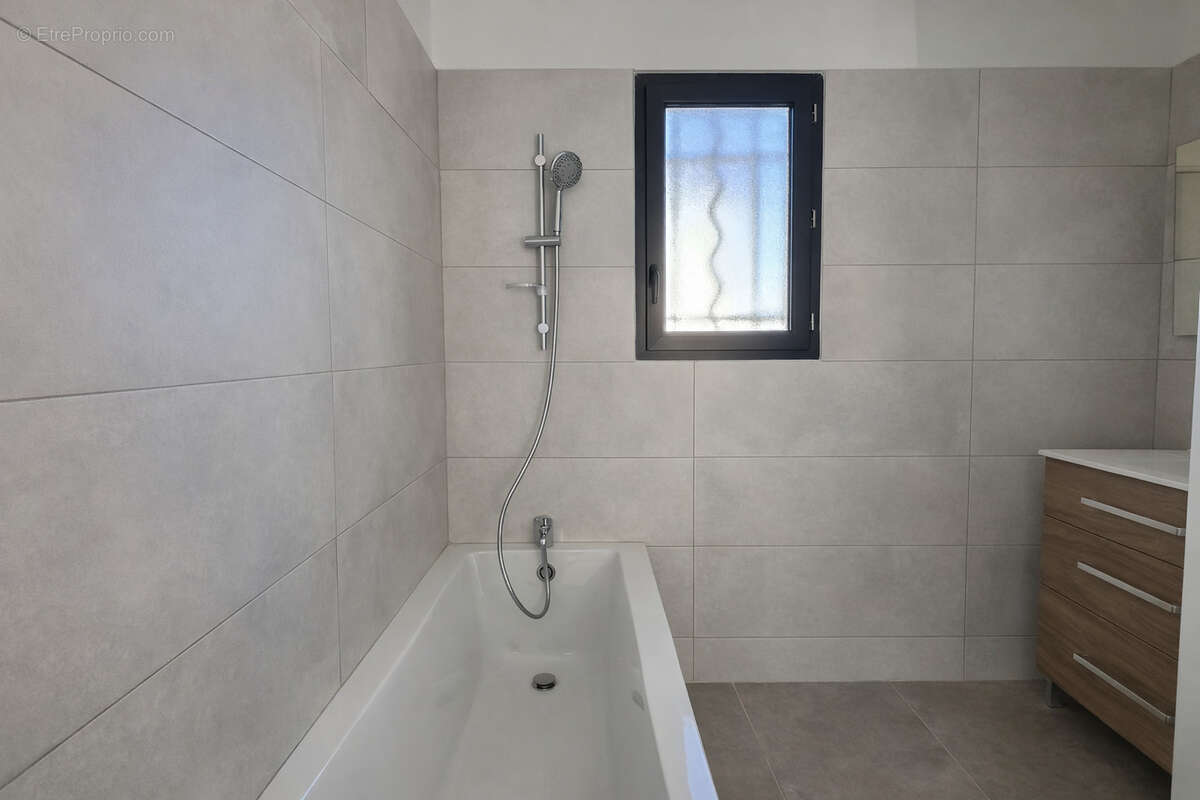 Maison à SAINT-CHRISTOL-LES-ALES