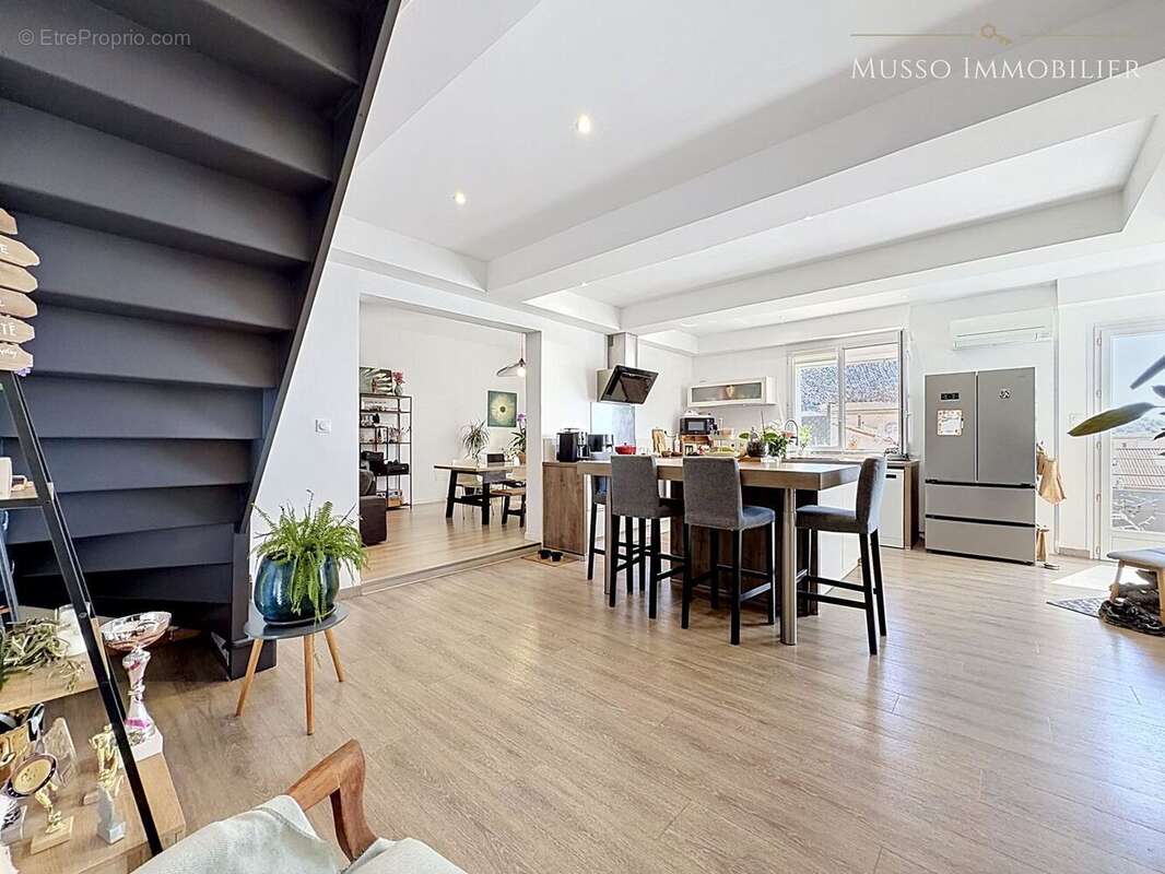 Appartement à MARSEILLE-8E