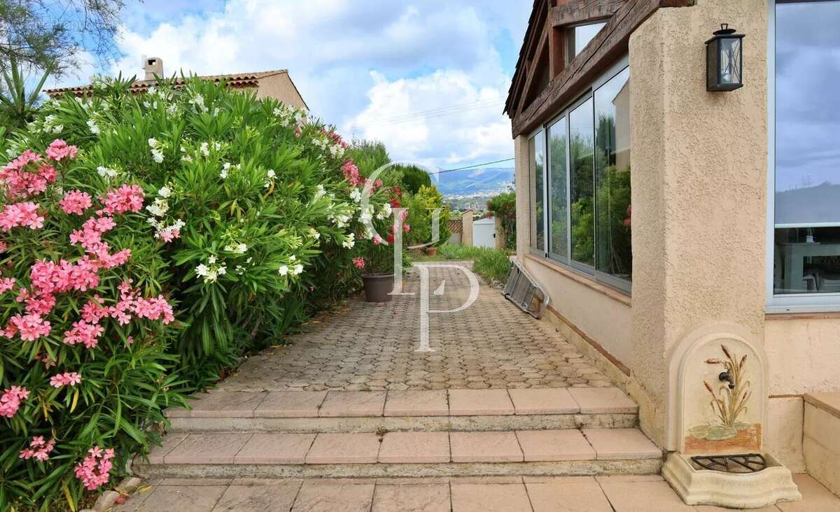 Maison à CAGNES-SUR-MER