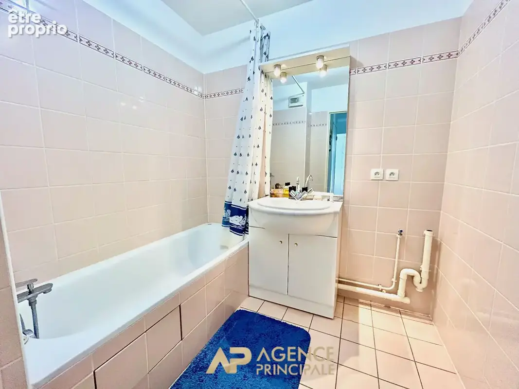 Appartement 64 m² La Rochelle -Terrasse 22 m² - Ascenseur - Parking - DPE B - photo 10