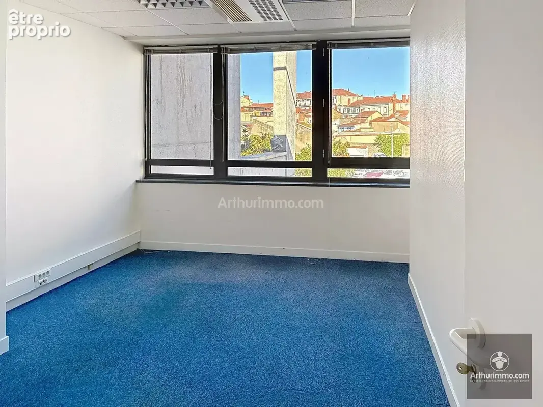 Vente Bureau-local Roanne(42300) 138 600ï¿œ - photo 2