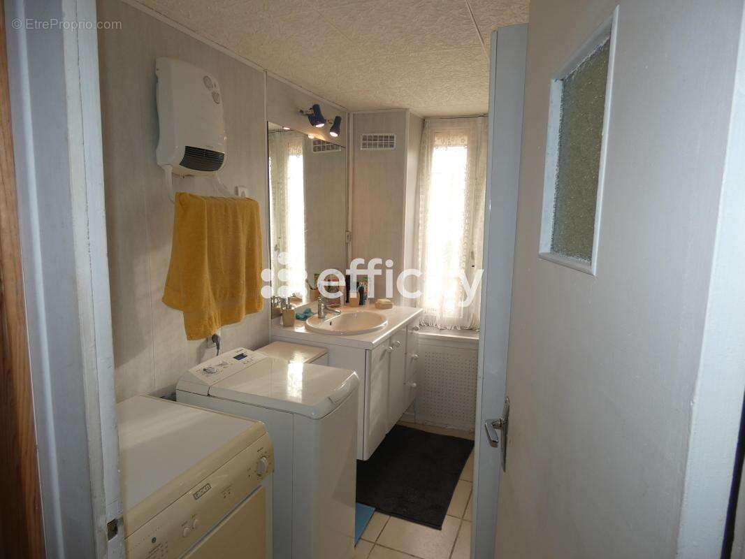 Maison à SAINT-BONNET-DE-ROCHEFORT