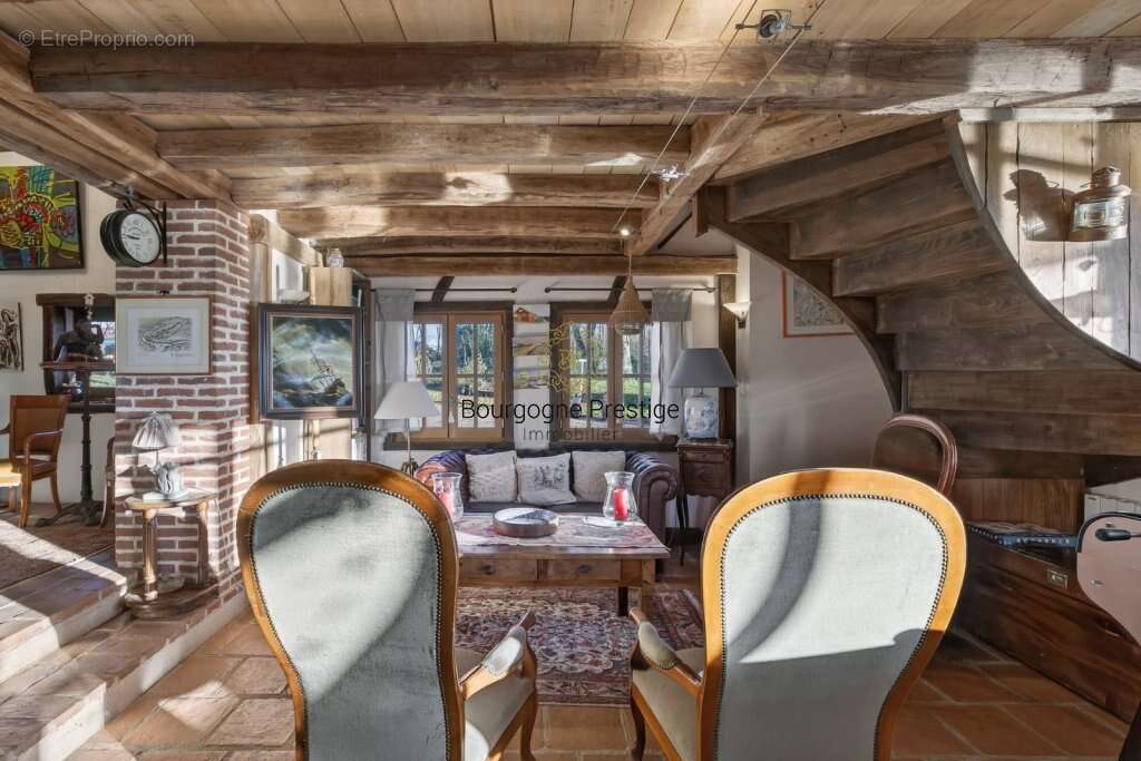 Maison à LOUHANS