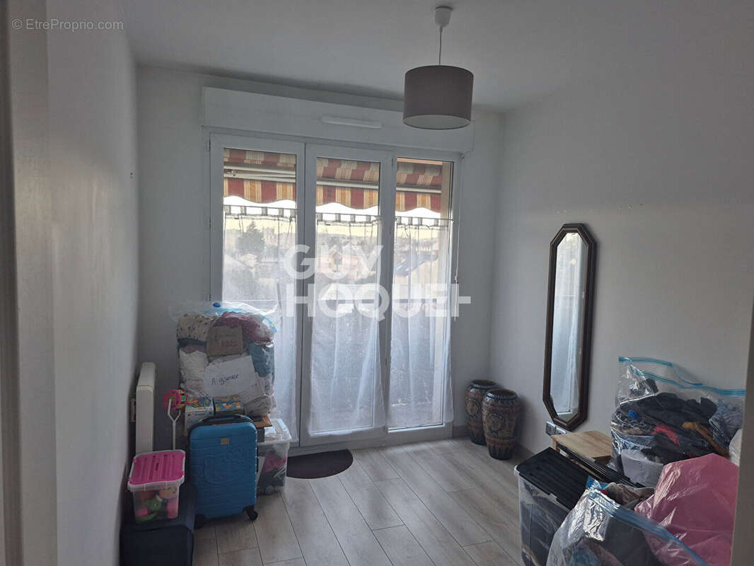 Appartement à LE BLANC-MESNIL