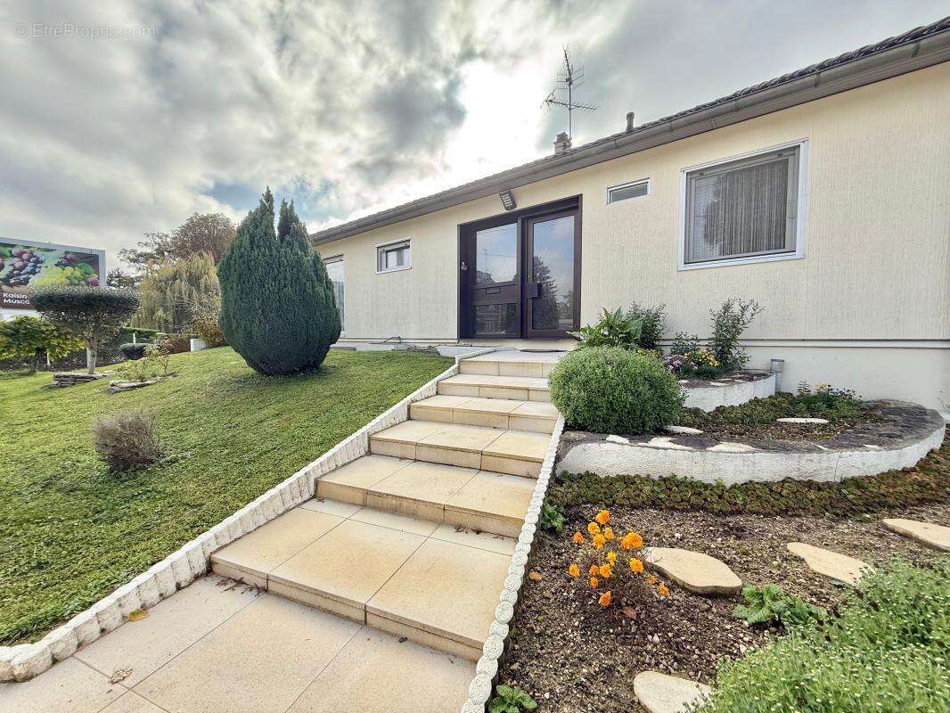 Maison à ARC-SUR-TILLE