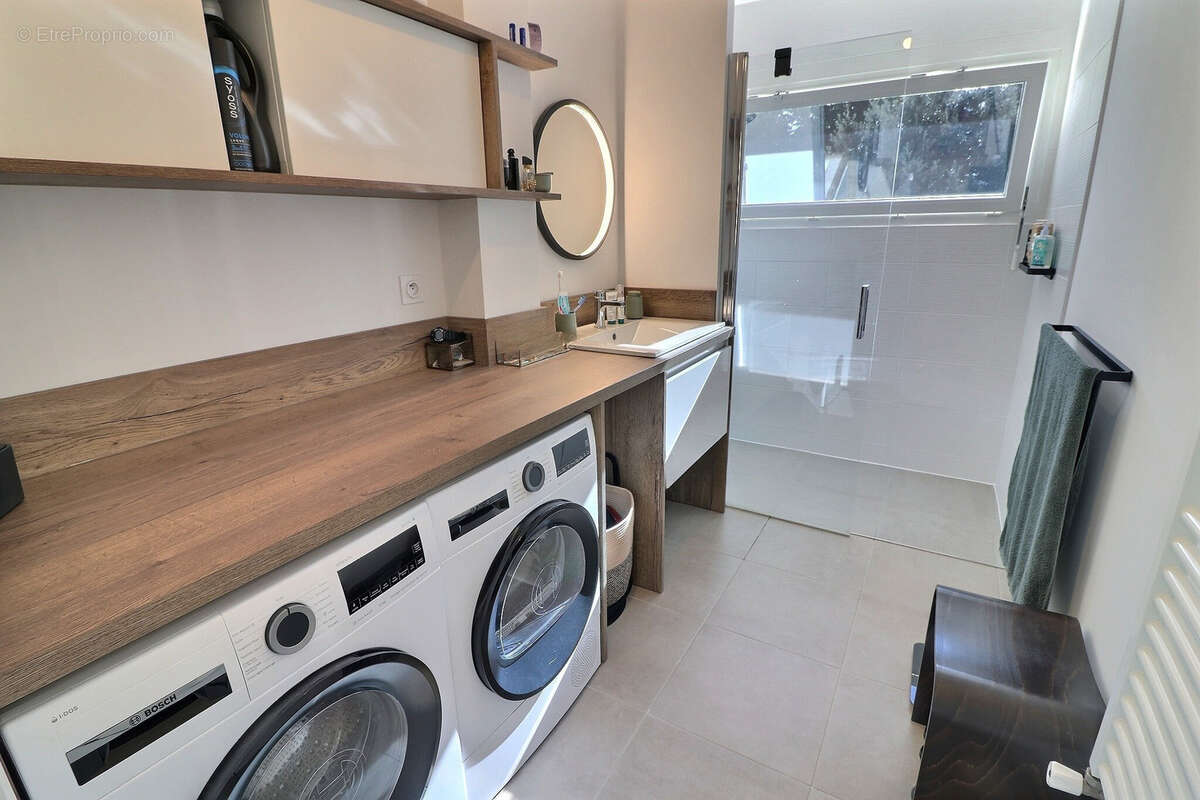 Appartement à LE RELECQ-KERHUON