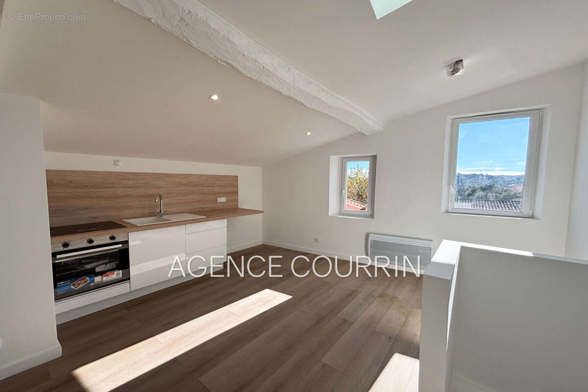 Appartement à PEYMEINADE