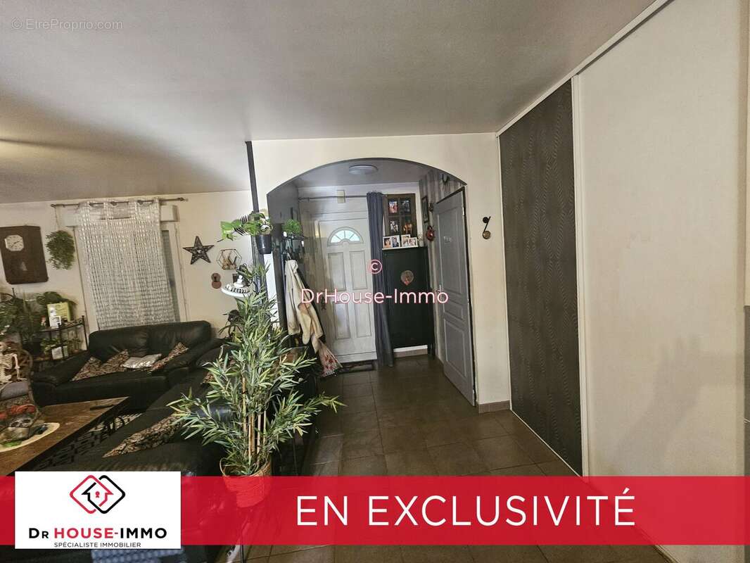 Maison 101 m² à Saint-Astier  - photo 3