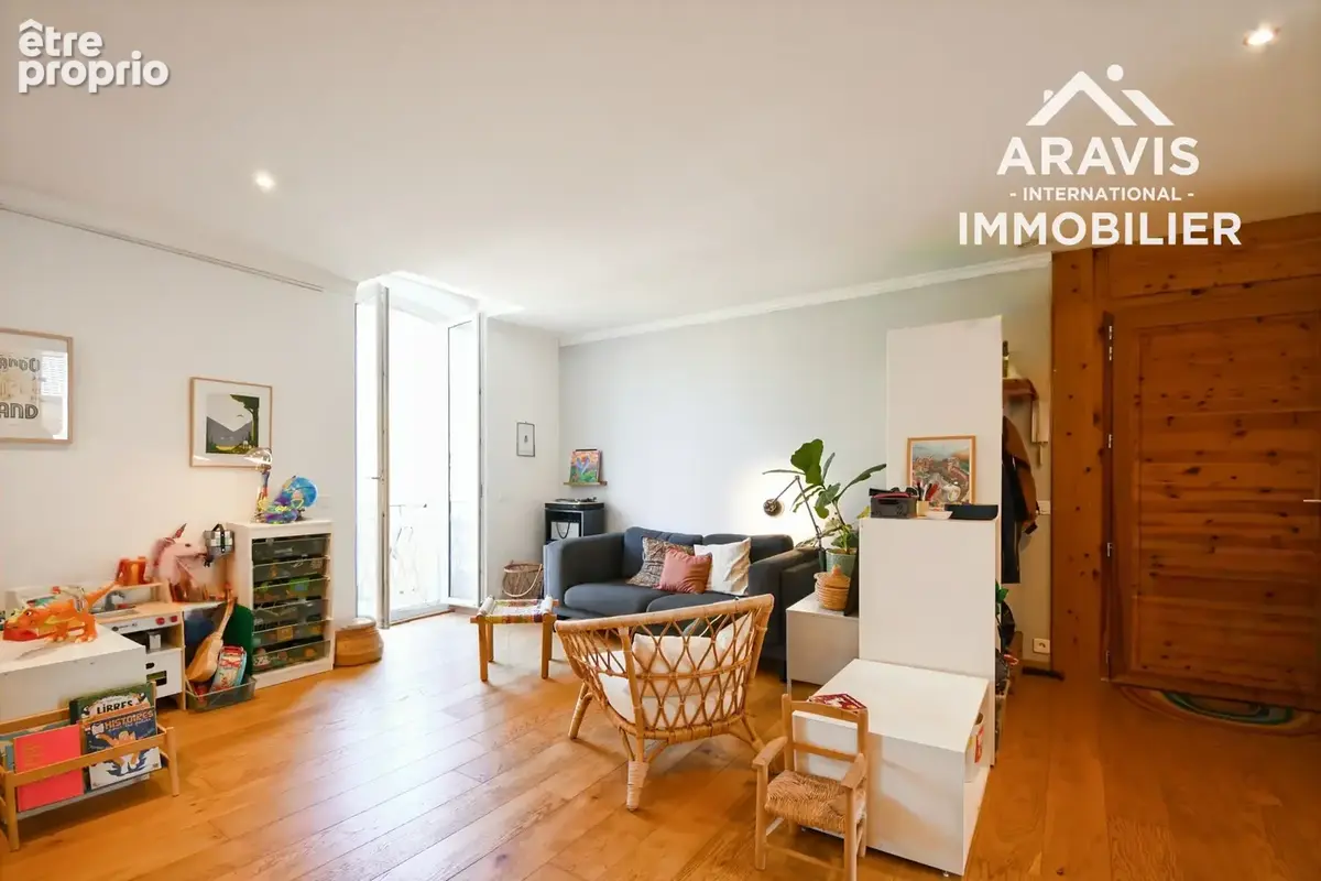 Appartement 3 pièces à Thônes avec grand garage, parking et jardin commun - photo 5