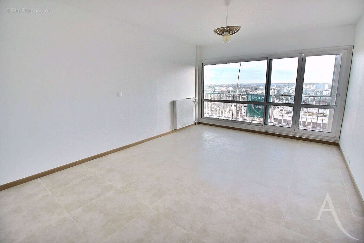 Appartement à THIAIS