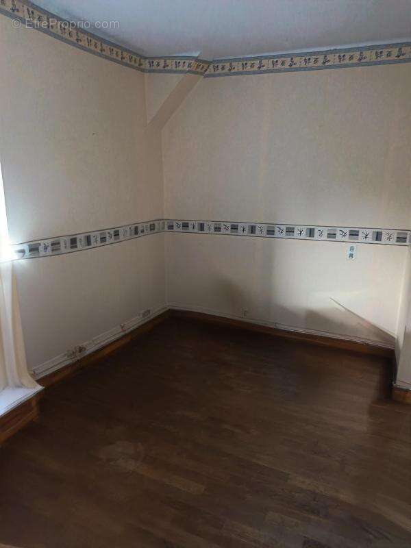 Maison à MINIAC-MORVAN