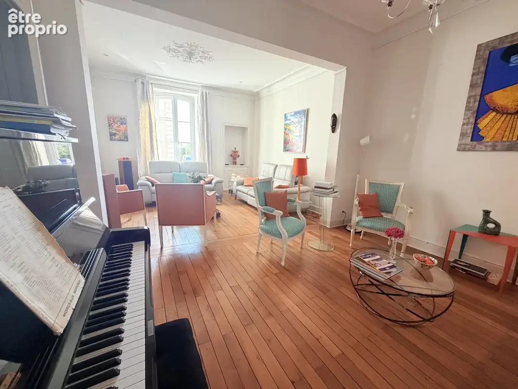 ANGERS  PLACE DU LYCEE : Maison angevine 159 m2 avec jardin sud - photo 2