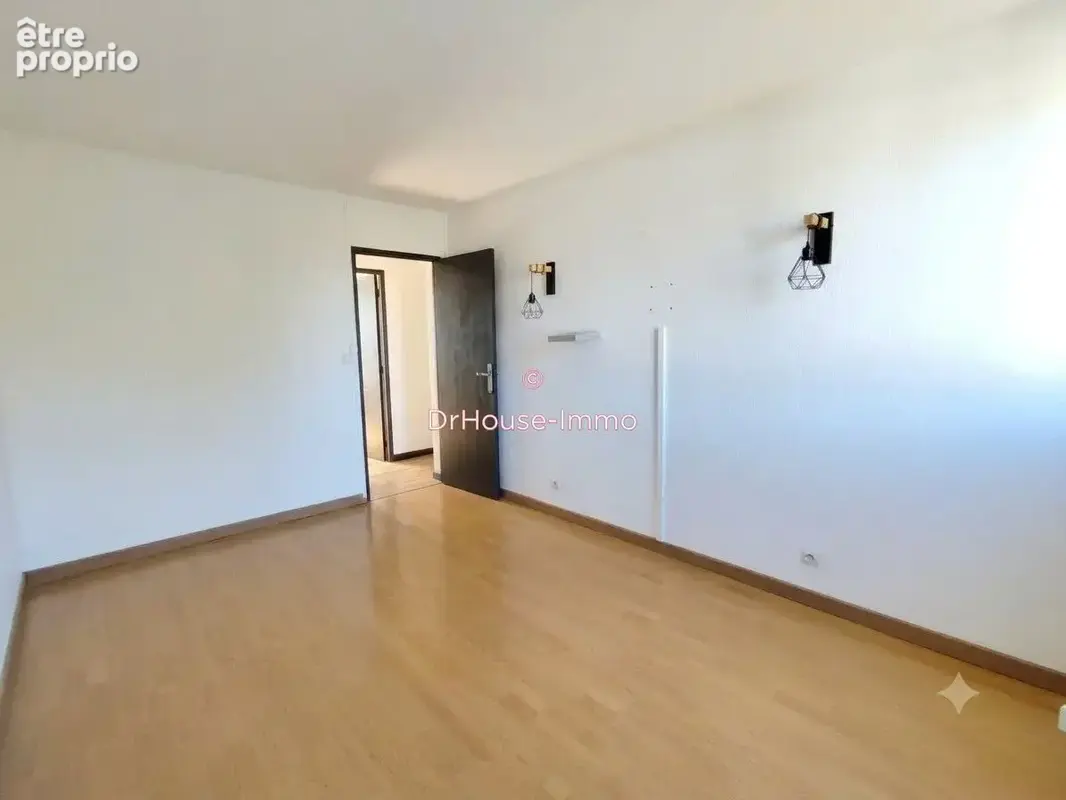 Appartement 5 pièces 81 m² à vendre à Carbon-Blanc (33560) - photo 9