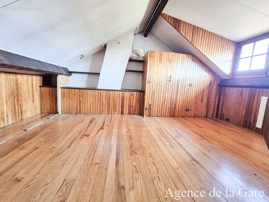 Maison à SARTROUVILLE