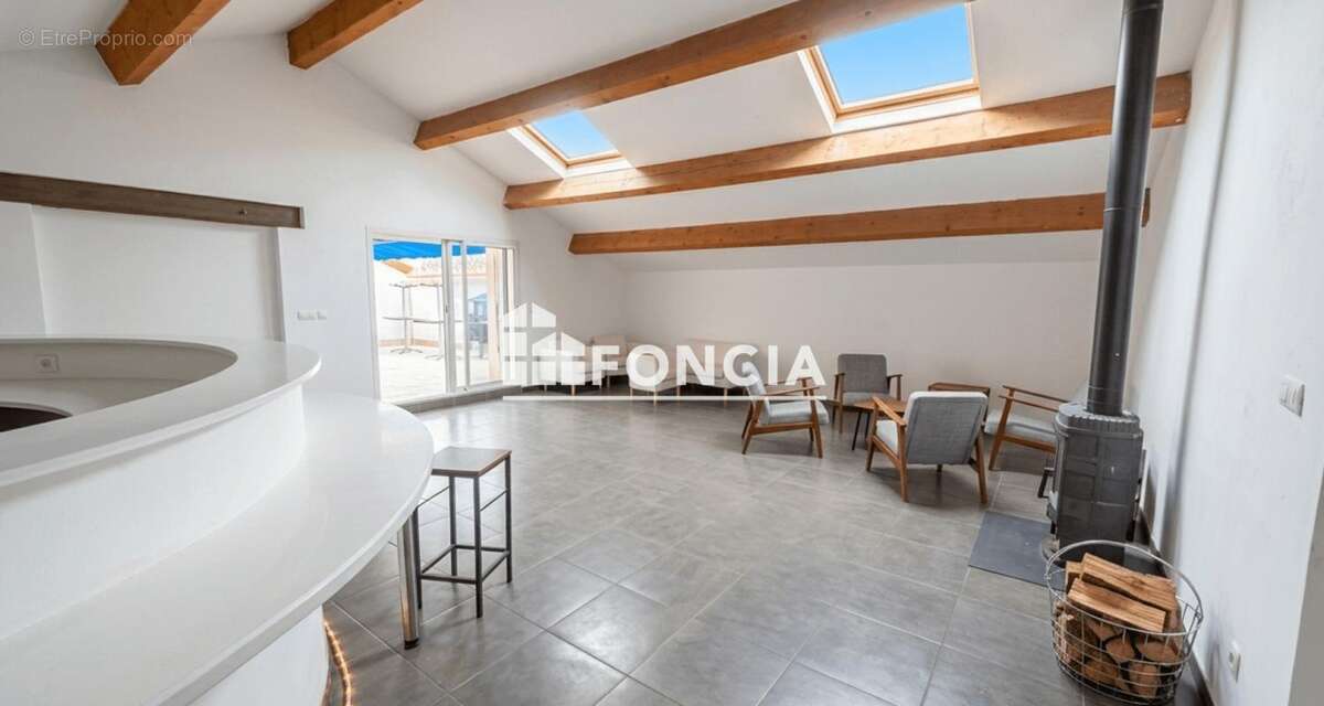 Appartement à MARSEILLE-3E