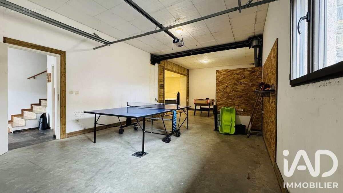 Maison 209 m² à Formigueres  - photo 6