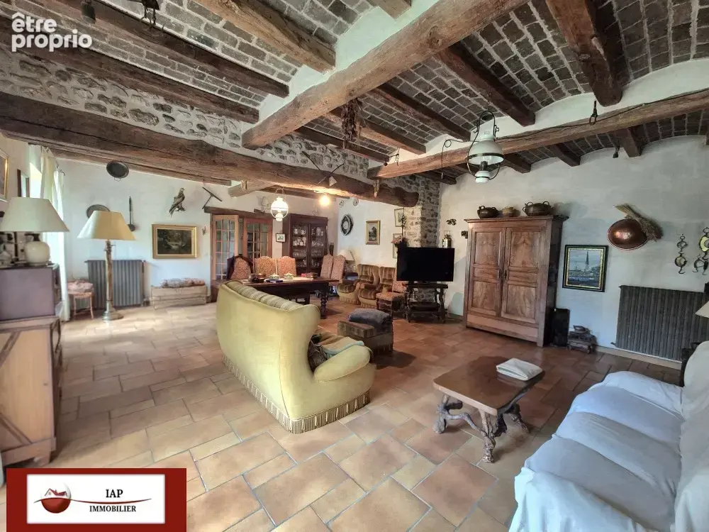 Située à 6 Km d'ORGERUS Maison ancienne de caractère avec grandes dépendances - photo 9
