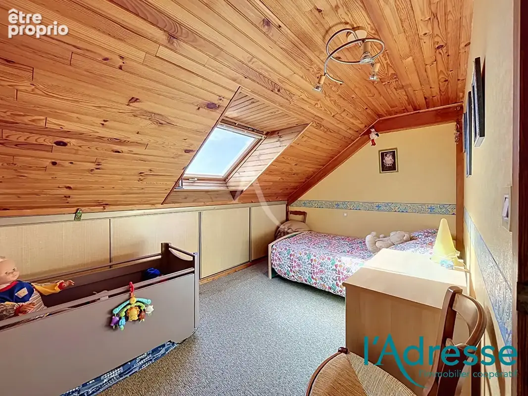 Maison familiale de 4 chambres à proximité des commodités - photo 13