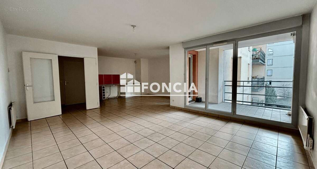 Appartement à LYON-9E