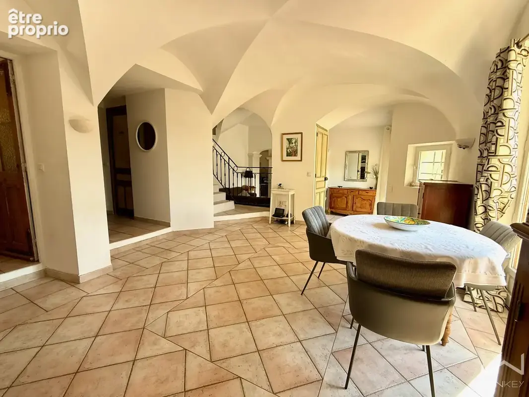 Nathalie sinard vous présente sur saint-paul-trois-châteaux  une propriété de charme, 5 chambres, piscine à dé - photo 10