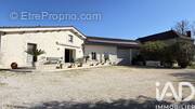 Photo 1 - Maison à FONTAINES-D'OZILLAC