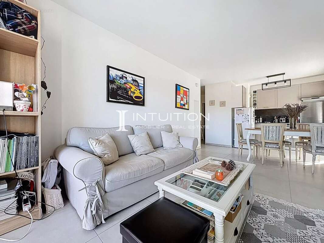 Appartement à LE CANNET