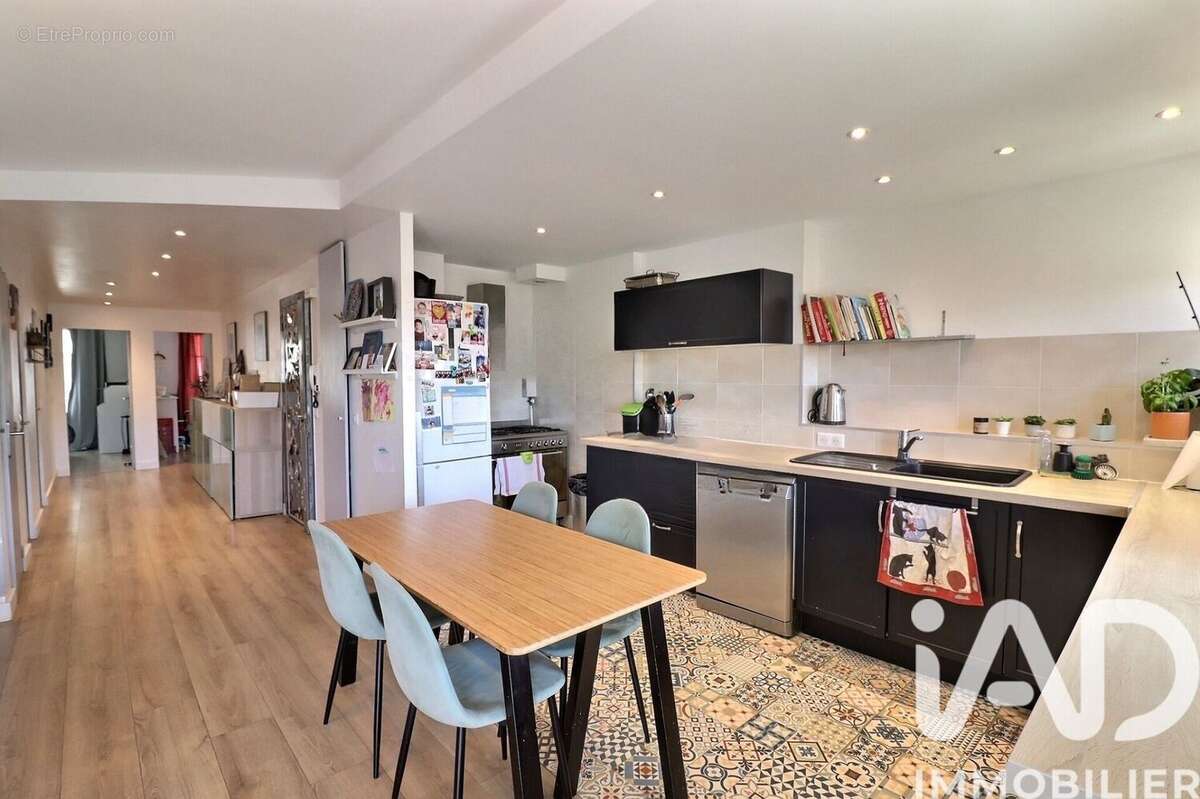 Photo 6 - Appartement à MARSEILLE-4E