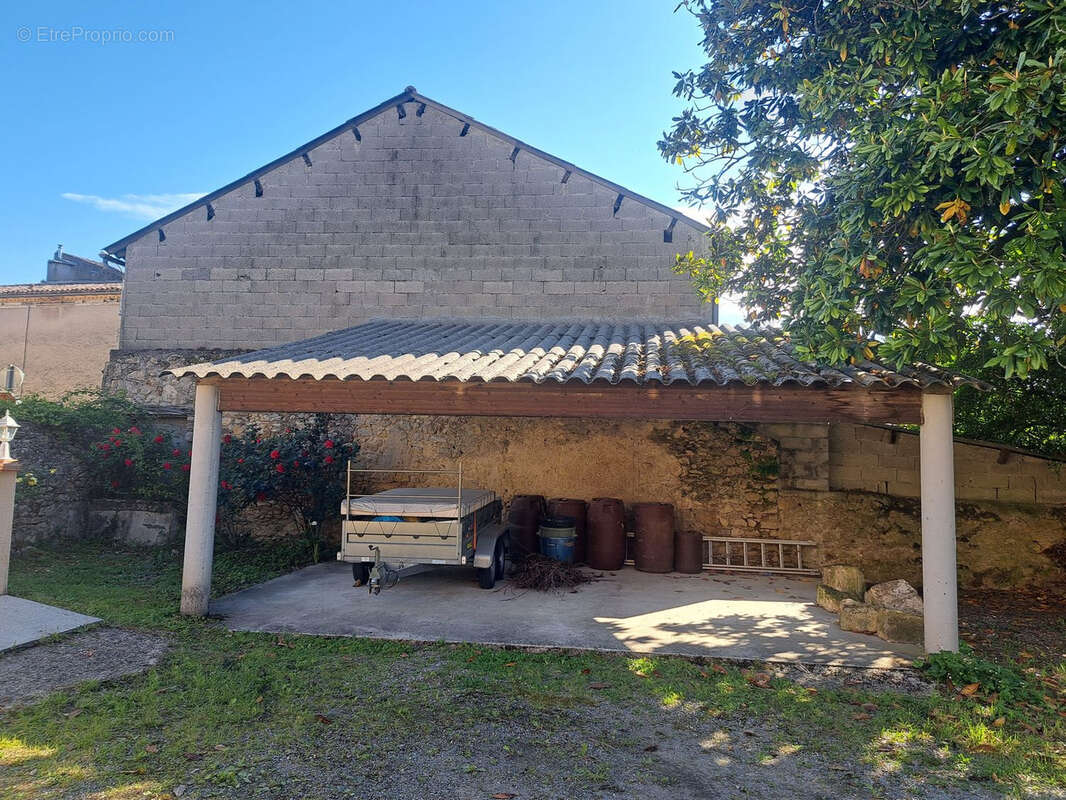 Maison à SAINT-MACAIRE