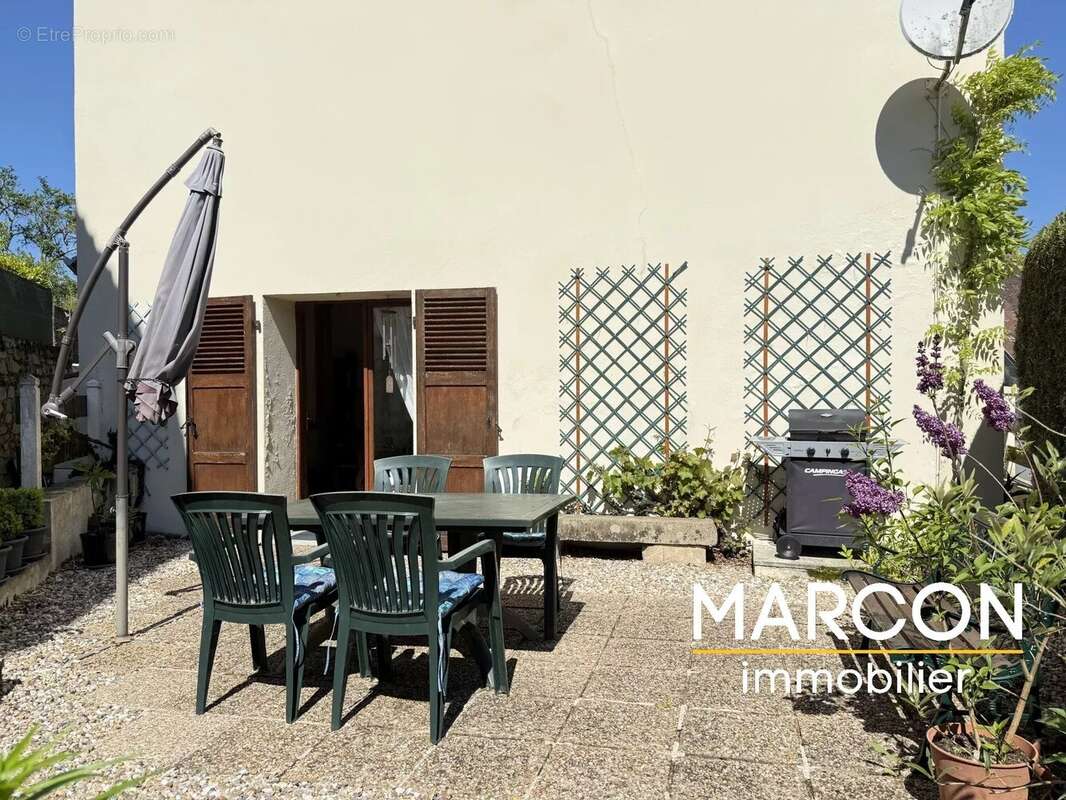 Maison à CHENIERS