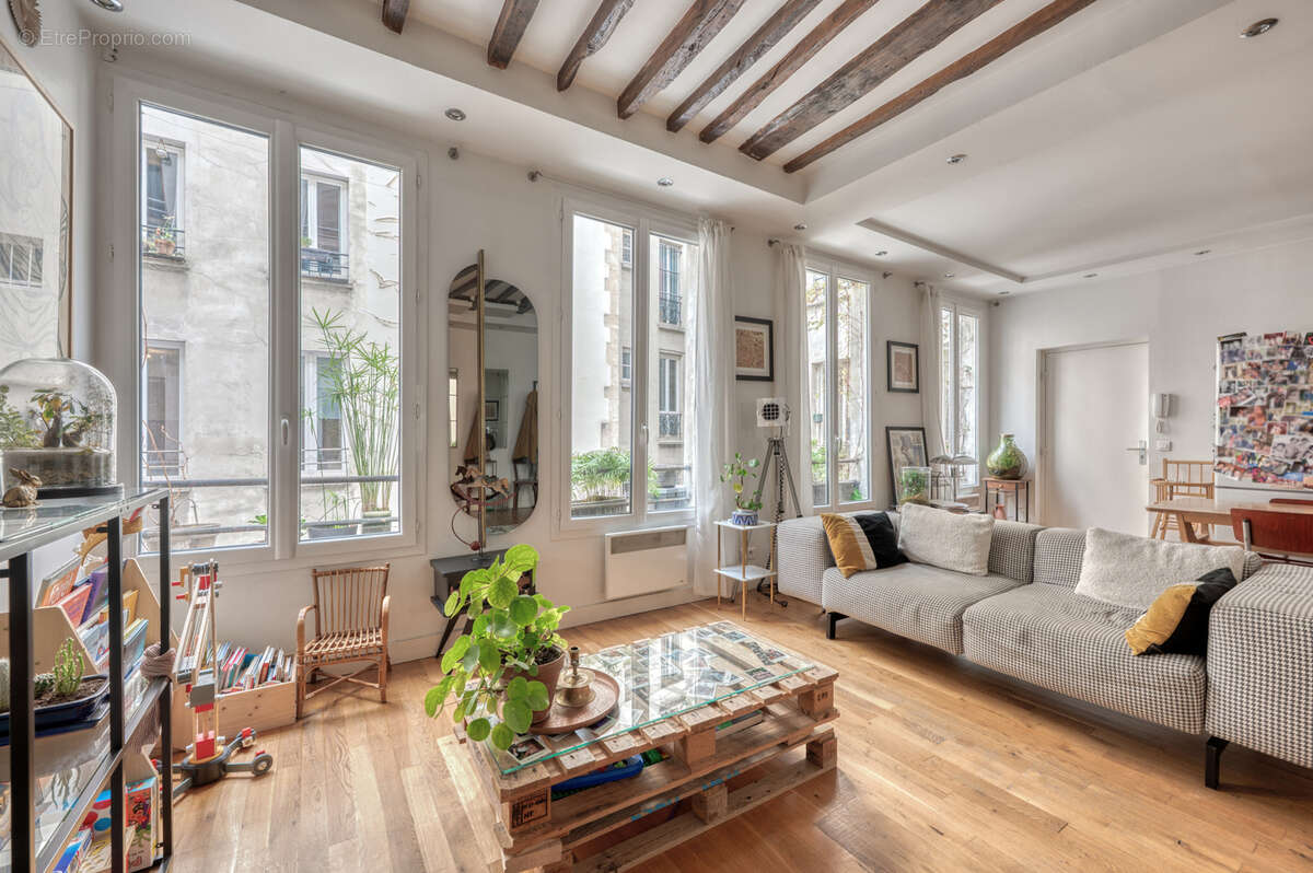 Appartement à PARIS-2E