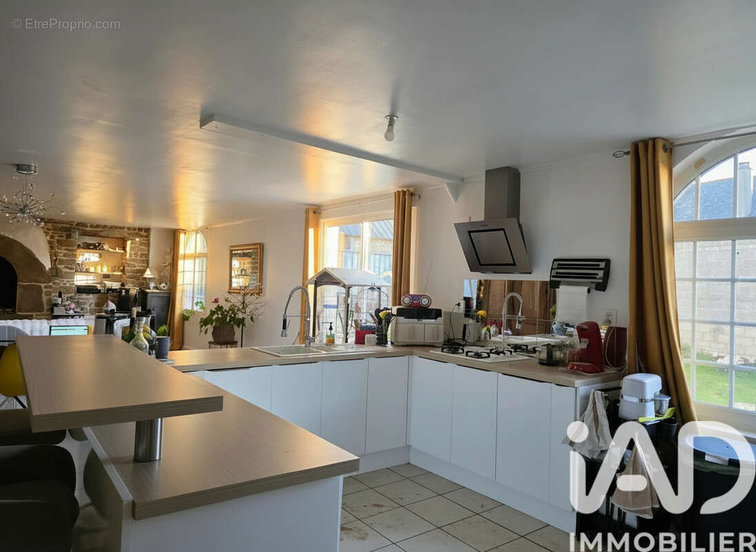 Maison 130 m² à Saint-Glen  - photo 7