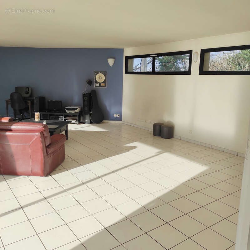 Maison à CHAMPCEVINEL