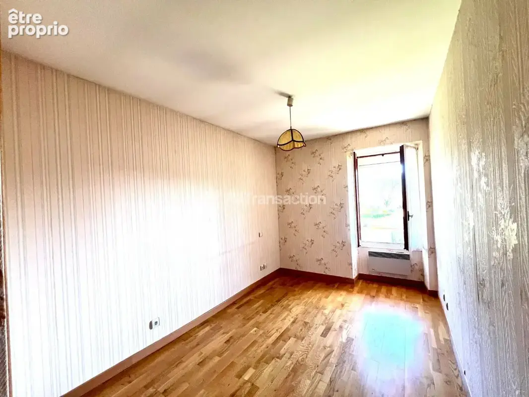 Maison 110 m² à Artemare  - photo 7