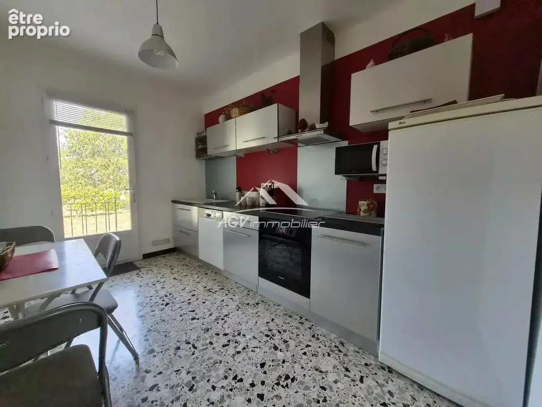 Maison avec garage , dépendance sur 2761 m² de terrain constructible - photo 10