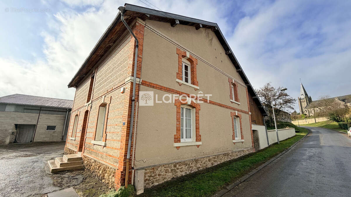 Maison à SERVON-MELZICOURT