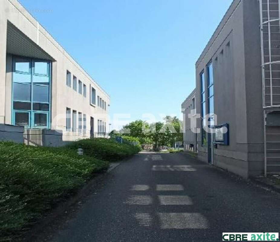 Commerce à SAINT-QUENTIN-FALLAVIER