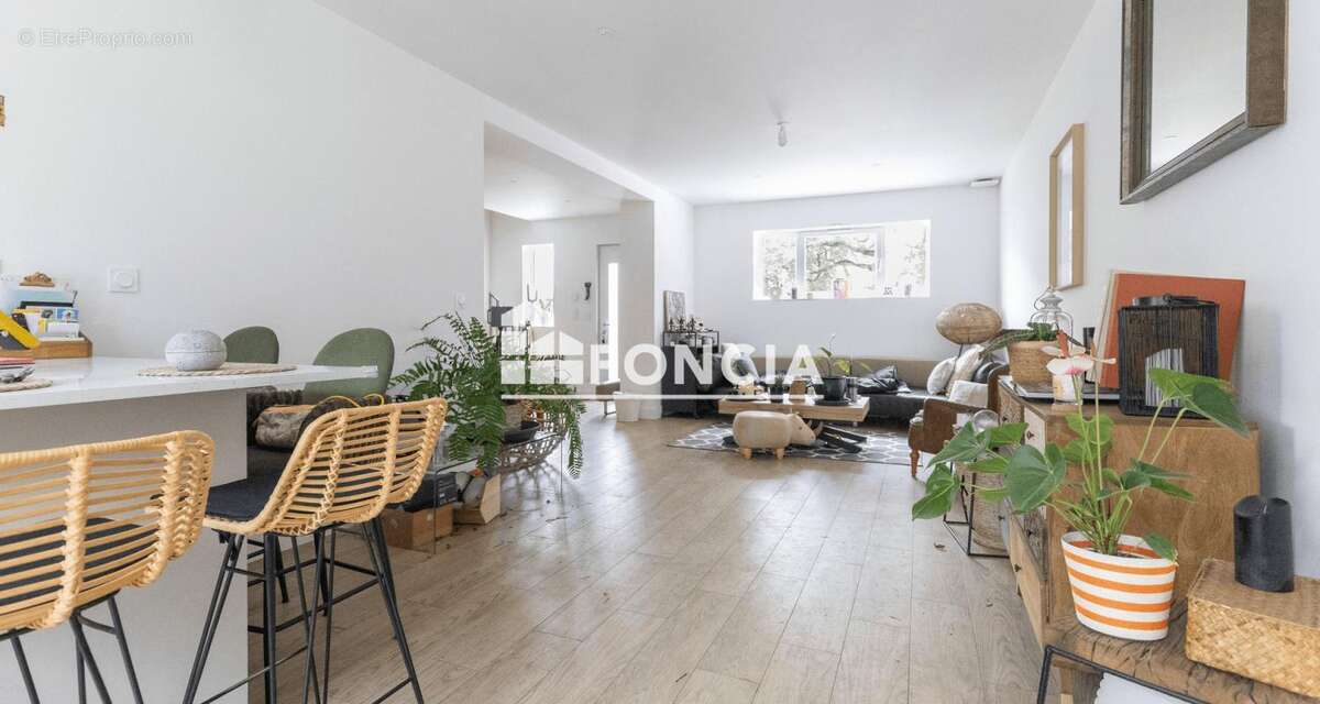 Blagnac- maison familiale renovee avec dependance - photo 6