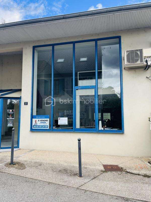 Commerce à MORESTEL