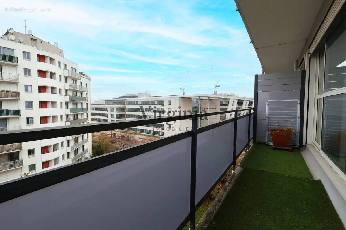 Appartement à CHARENTON-LE-PONT