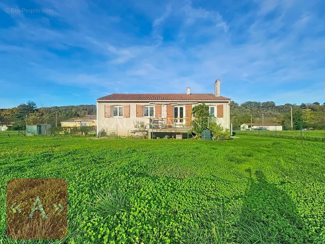 Maison à SAINT-SULPICE